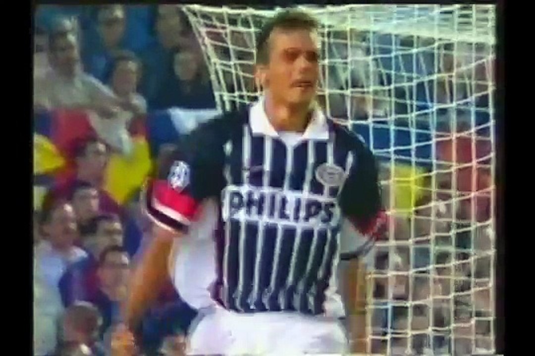 01.10.1997 - 1997-1998 UEFA Champions League Group C Matchday 2 Barcelona 2-2 PSV Eindhoven