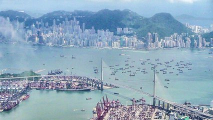 Hong Kong Airport Landing. Stunning View of the City from Bowing 777 Cathay Pacific