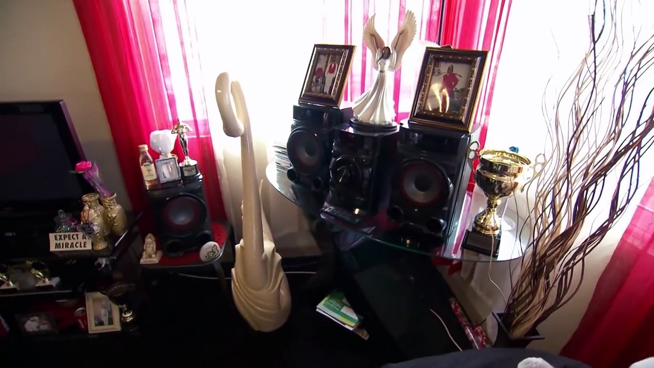 Public Housing Promises in Watts-6dWuZqeO0ug