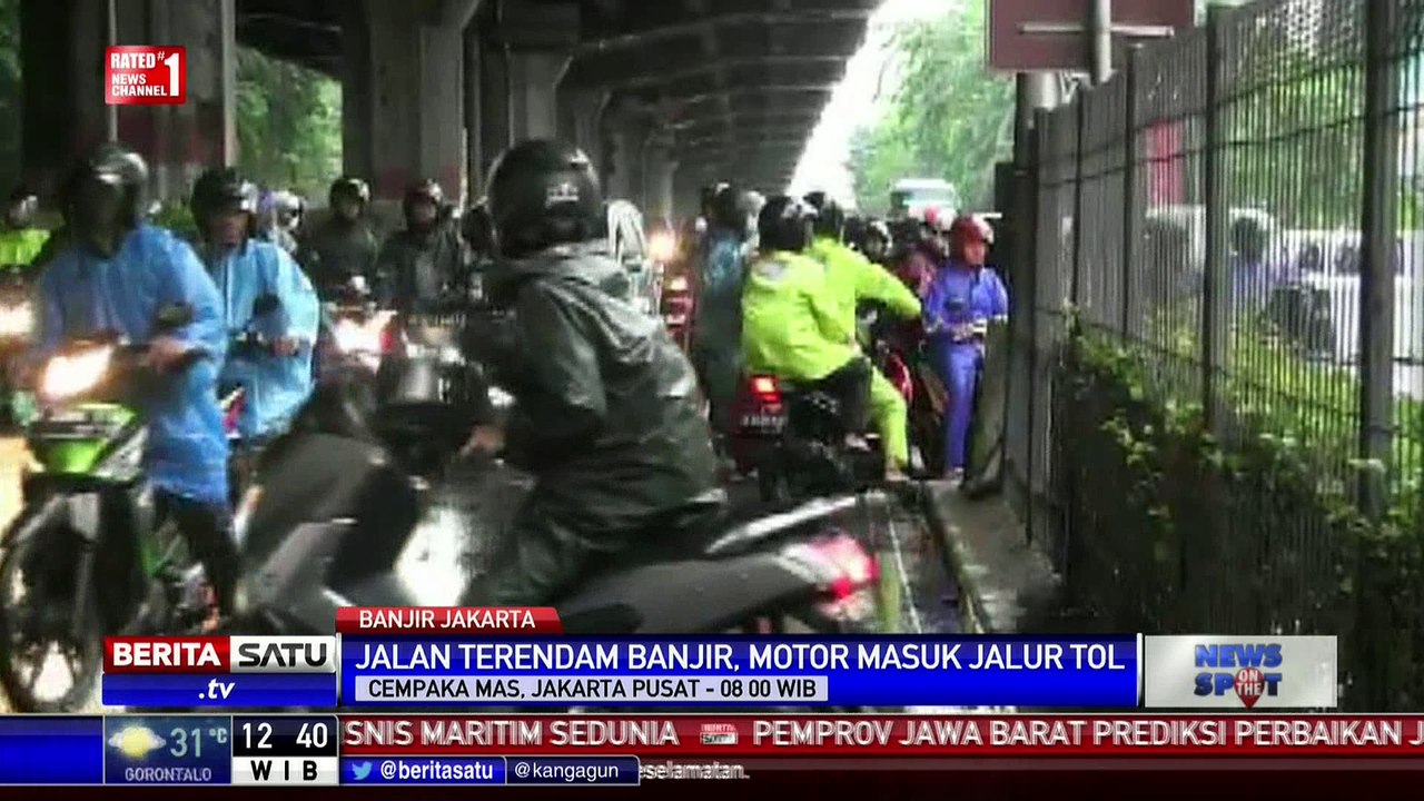Banjir Jakarta, Motor Masuk Jalur Tol