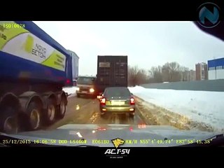 Rusya Trafiğinde Sıradan Bir Gün Ve Kurtarma Operasyonu