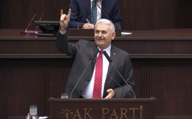 Başbakan Yıldırım Bozkurt Işareti Yaptı