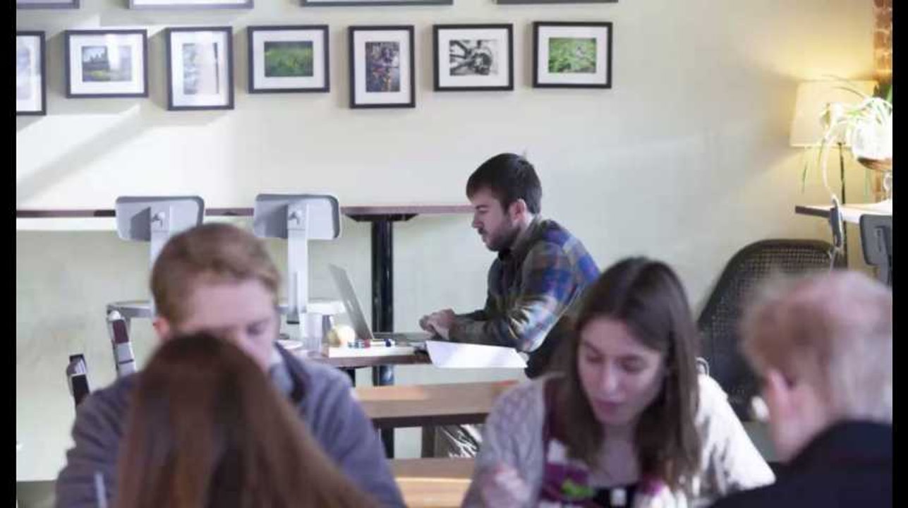 Comment les banques et les assureurs veulent mettre la main sur les Millennials