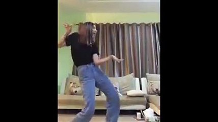 Hi - រៀន​រាំ​ឲ្យ​ហើយ​ទៅ​ ជិត​ចូល​ឆ្នាំ​ទៀត​ហើយLike