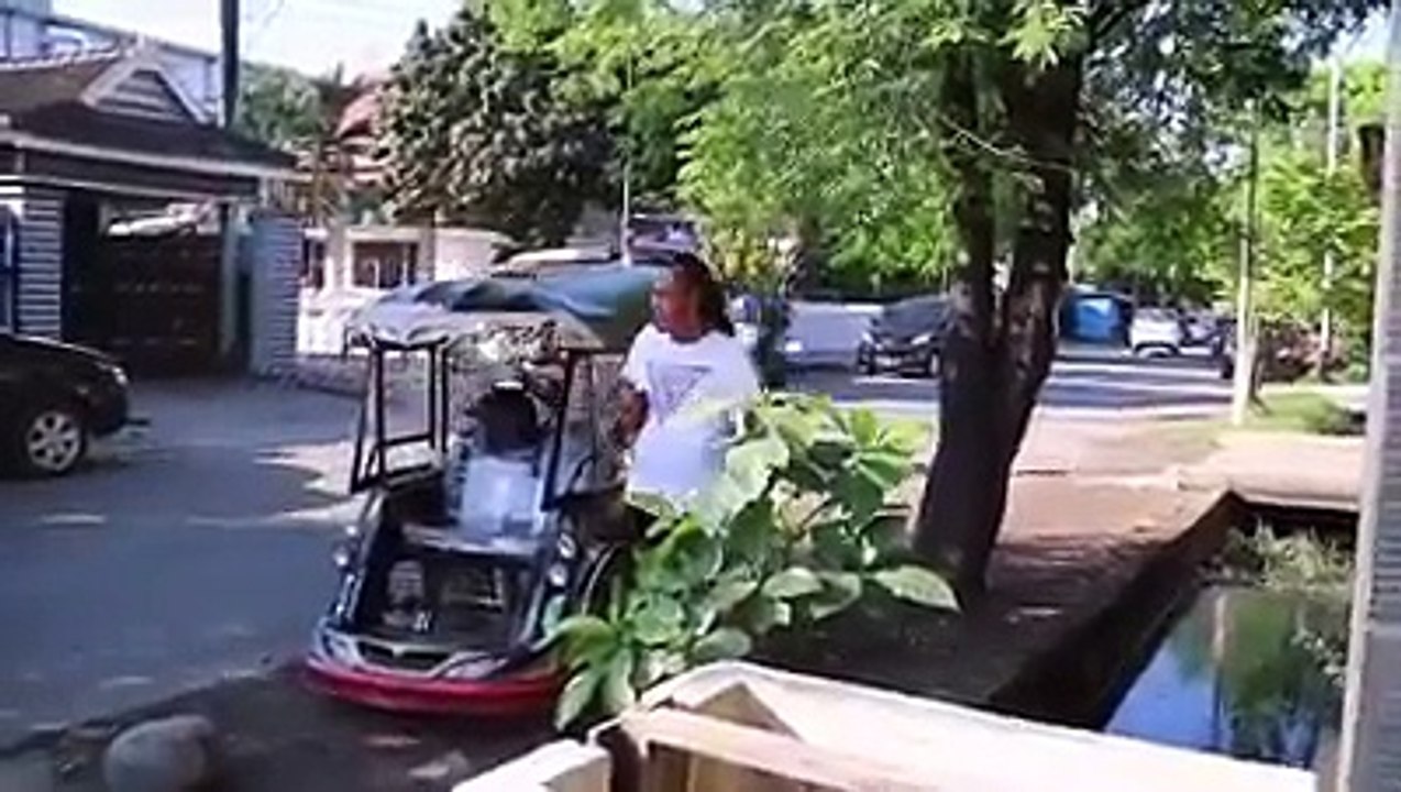 Preman Ganas Ini Ikutan Nyari Iwan Bopeng