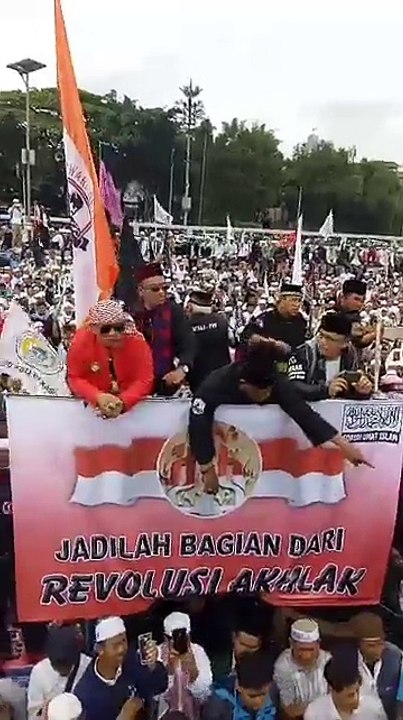 Menggetarkan.. Inilah Video Orasi Habib Rizieq di Aksi 212 Hari Ini Depan Gedung DPR