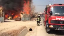 Gaziantep'te Ahşap Palet Atölyesinde Yangın-2