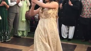 Dubang Dance By Pakistani Girl On Wedding
