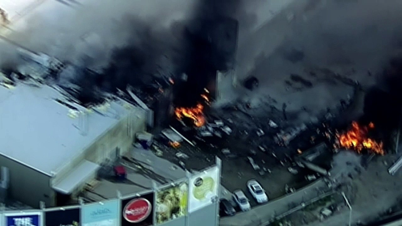 Five dead in Melbourne plane crash