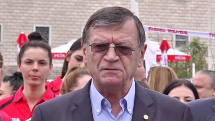Report TV - Veliaj: Rindërtojmë pallatin e sportit ‘Asllan Rusi’‏, investim për të rinjt