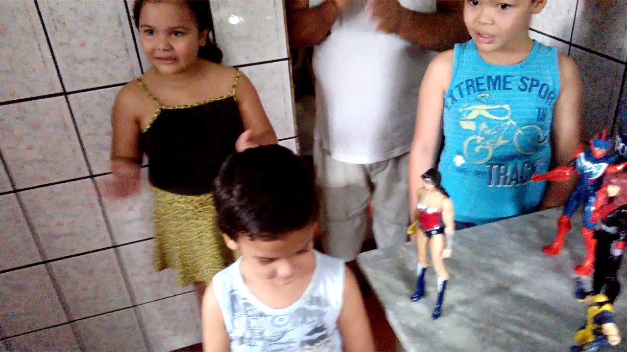 VOVÔ LUIZ, VOVÓ LÍDIA, MIDIAN, FERNANDA, THÁBATTA E OSMILTON NO ANIVERSÁRIO DE 4 ANOS DE RAPHAELL 21/02/2017