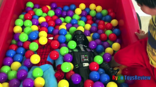 SURPRISE TOYS CHALLENGE Star Wars Darth Vader vs Ryan ToysReview Easter Egg Hunt Water Bal