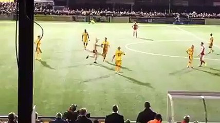 Pitch invader in chicken hat (Sutton vs Arsenal)