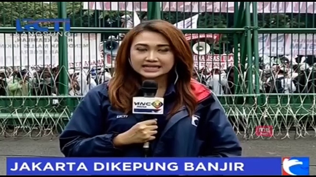 Banjir Meninggi, Petugas Evakuasi Warga Cipinang Melayu Jakarta Timur