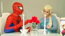 Real Hulk y la Dama Hulk se casa! La boda de Broma w/ Joker, Spiderman, Congelados Elsa