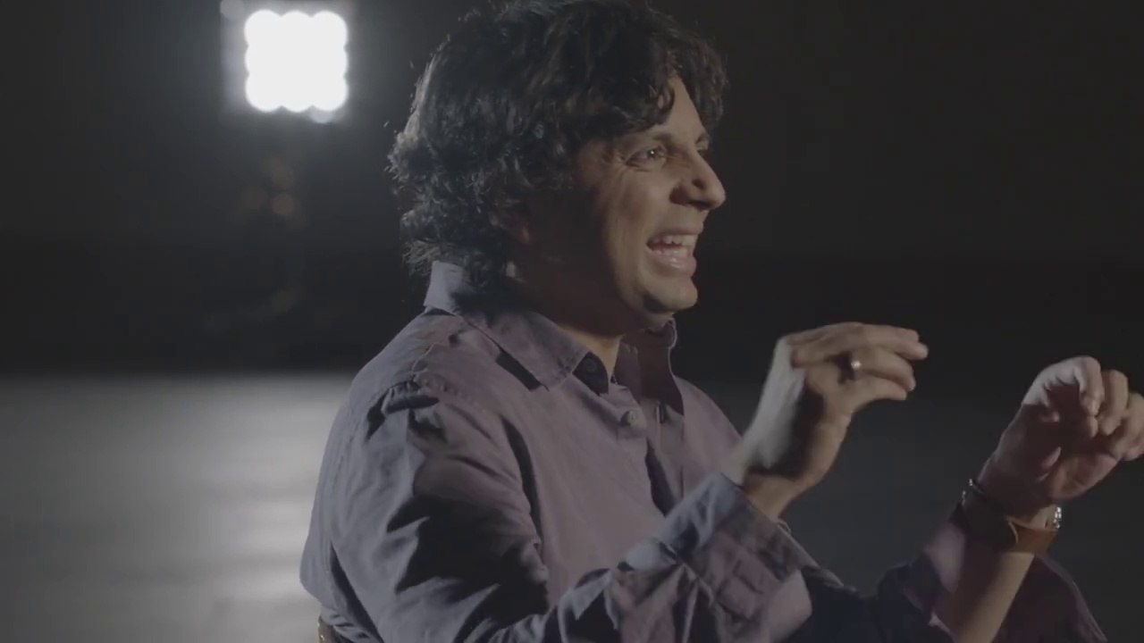 Historias de la cripta - Featurette con M. Night Shymalan