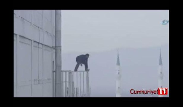 Kredi kartı borcu yüzünden canına kıymaya kalkıştı