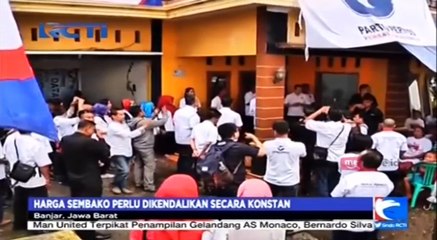 Скачать видео: Partai Perindo Gelar Bazar Sembako Murah