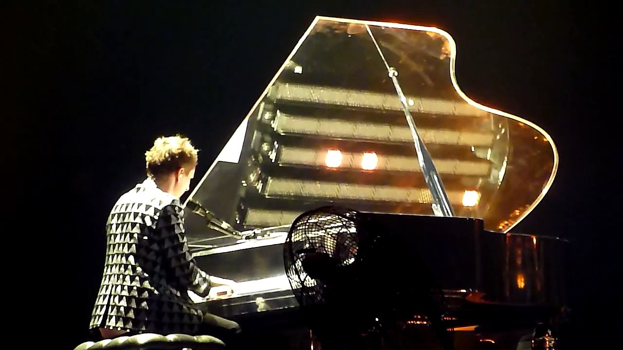 Muse - Falling Down, Paris Bercy, 10/18/2012