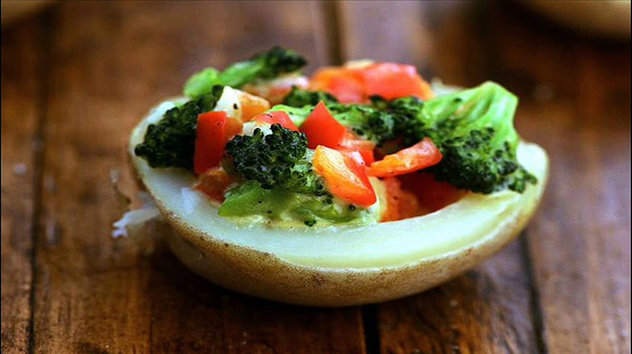 Potatoes with Broccoli and Red Pepper