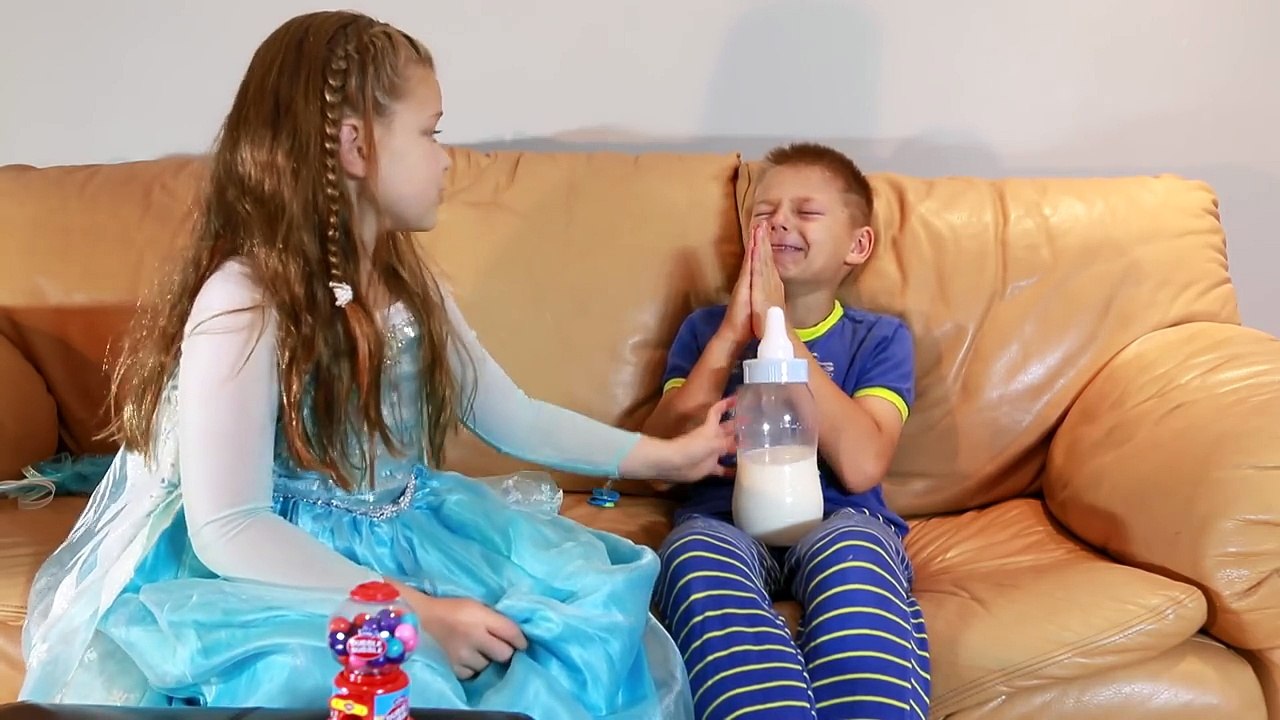 MAGIC GUMBALLS w/ Frozen Elsa & Bad Baby Milk Bottle vs Maleficent Funny Superheroes Movie