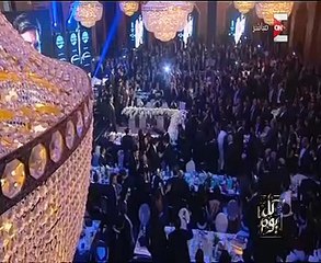 بالفيديو..ميسى يصل قاعة الحفل لإطلاق حملة "عالم خالٍ من فيروس سى"