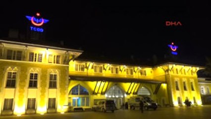 Adana - Çıktığı Vagonun Üzerinde Elektrik Akımına Kapılan Genç Öldü