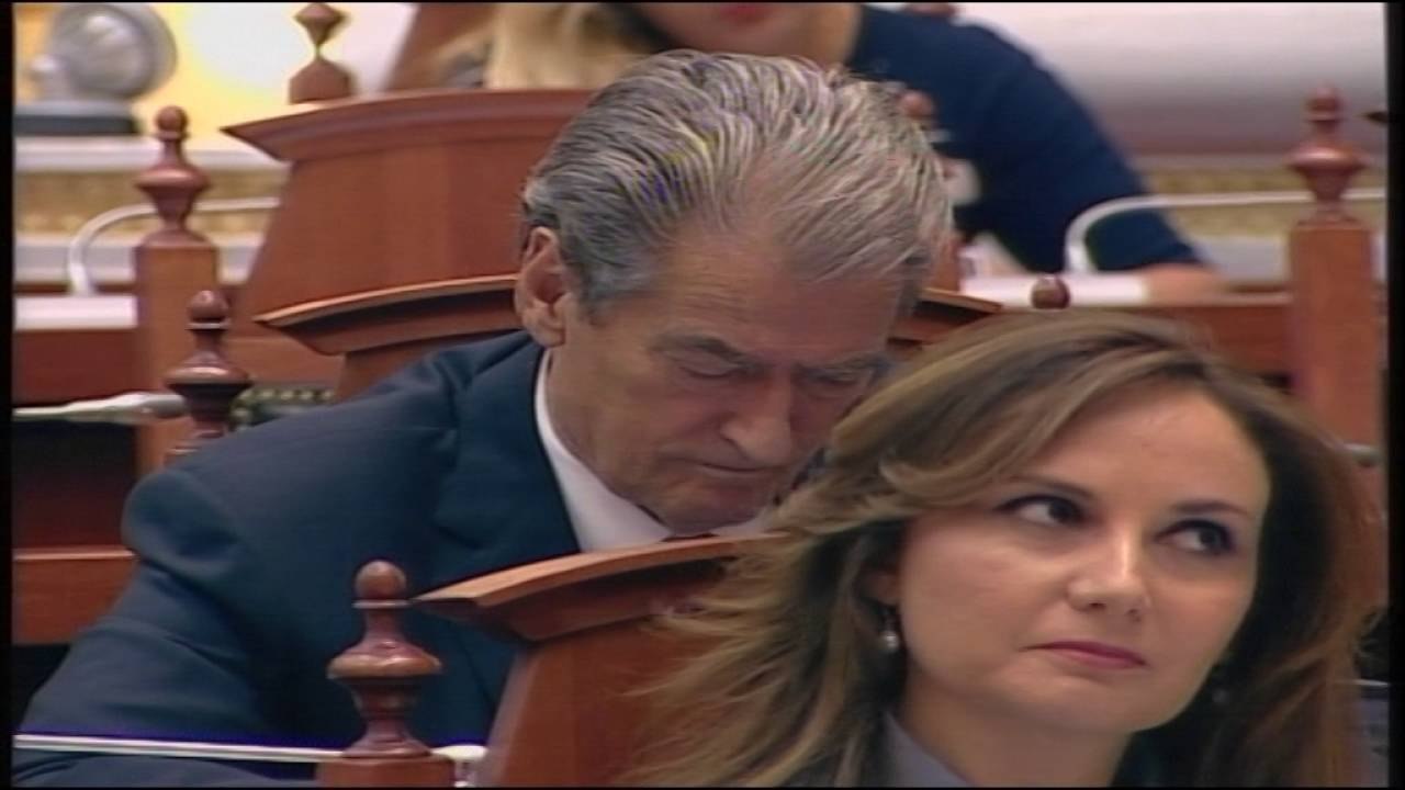 Ora News - Merita që Blushi i njeh Ramës: Bindi...