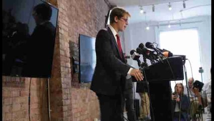 El editor de Breitbart News renuncia tras polémica por comentarios sobre pedofilia