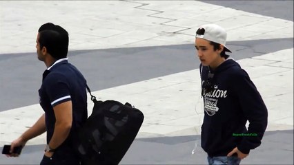 Kız feci vurdu! Sosyal deney