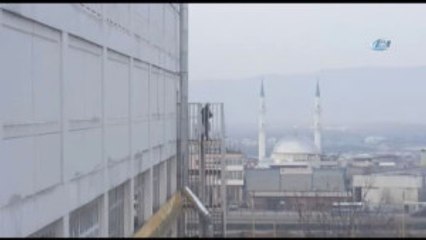 Bursa-Özel) Yangın Merdiveninde Facia Teğet Geçti