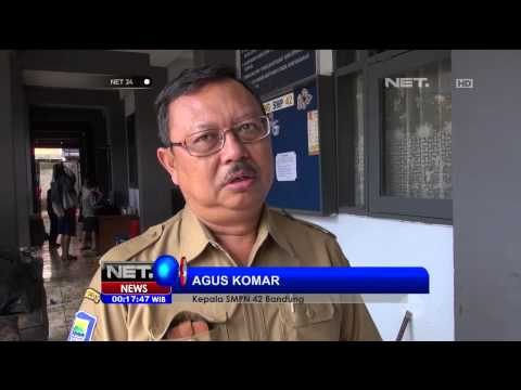Sebuah Sekolah Terendam Lumpur Akibat Luapan Air Sungai Cidurian, Bandung - NET24