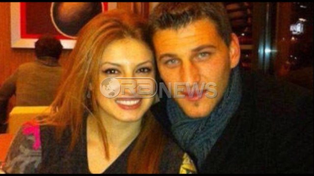 Ora News –Nëna e gruas së Alban Hoxhës në lot jashtë gjykatës: Kriminelë!