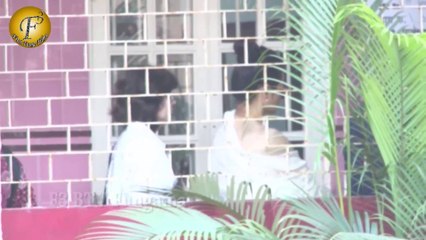 REKHA & ZOYA AKHTAR AT BMC VOTING