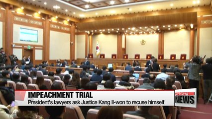 President's lawyers ask Justice Kang Il-won to recuse himself