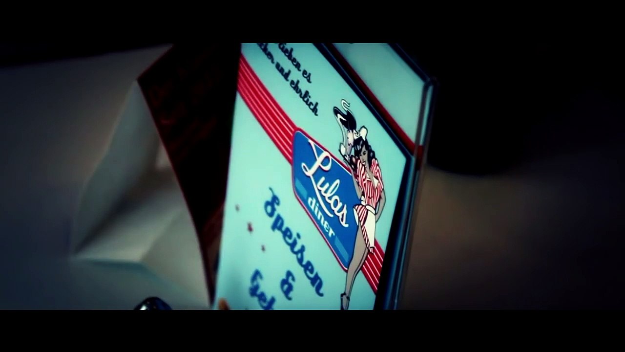 Dennis B. Markheim - Kind Frau & Bier (offizielles Video)