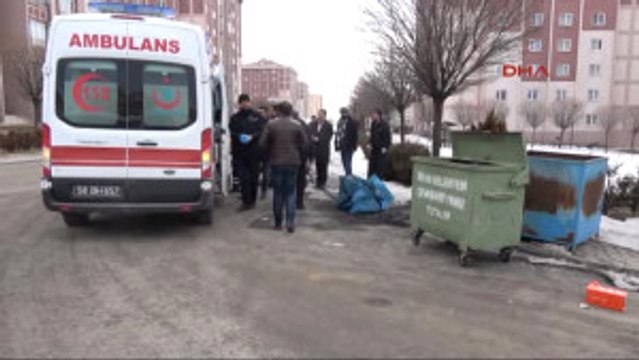 Sivas'ta Çöp Konteynerinde Bebek Cesedi Bulundu