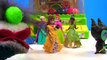 Disney Princesses Play the Claw Machine for Toy Surprises! Rapunzel & Snow White Fall in!
