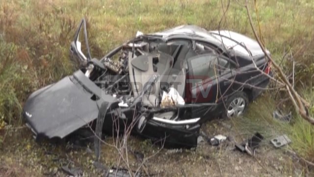 Report TV - Gjirokastër, makina del nga rruga, humb jetën 30-vjeçari
