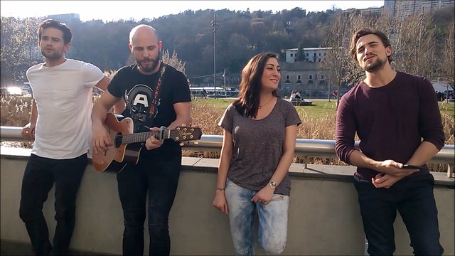 Les artistes des 3 Mousquetaires chantent J'ai besoin d'amour