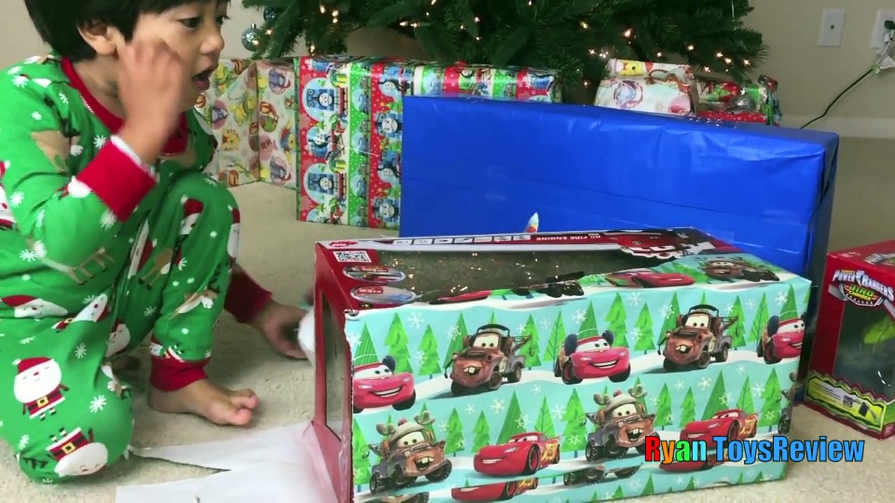 Christmas Morning 2016 Opening Presents Surprise Toys for Kids Ryan ToysReview