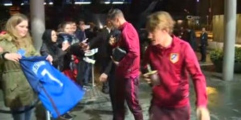 Griezmann, Kendisini Görmek İçin Gelen Taraftarı Görmezden Geldi