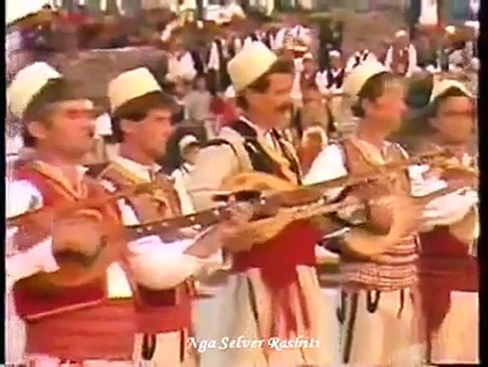 Feride Kurti-Lum e Lum Ushtoj ne Male-