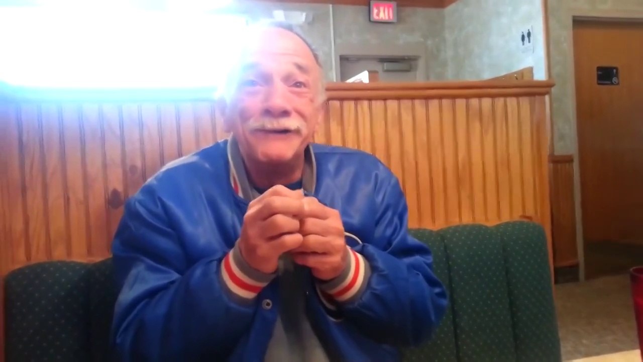 Трогательная реакция - Я стану дедушкой )))