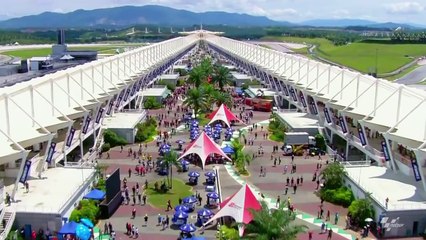 Zirve Yarışı - Hitting the Apex (2015) Fragman