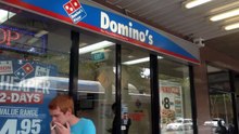 Che Schifo!!! Come Fanno La Pizza Alla Domino's (TELECAMERA NASCOSTA) By Raffaele Ralfo