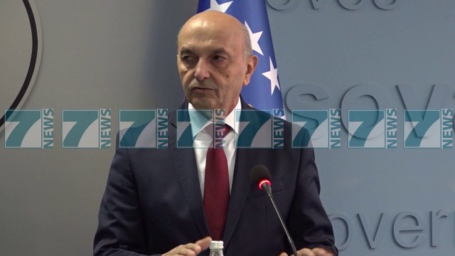 BE NIS NEGOCIATAT ME PALET PER ÇESHTJEN E MURIT TE BETONIT NE MITROVICE - News, Lajme - Kanali 8