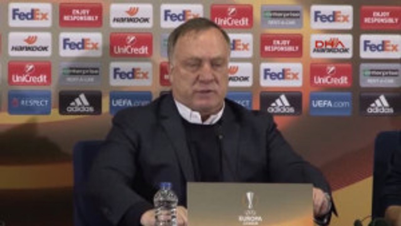 Fenerbahçe Teknik Direktörü Advocaat'ın Maç Sonu Açıklamaları - 1