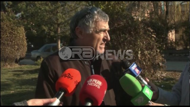 Ora News –“Hamshor i gruas time je?” Denoncuesi tregon si e shtriu polici përtokë