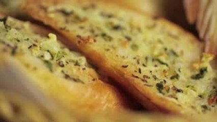 How To Make Garlic Bread